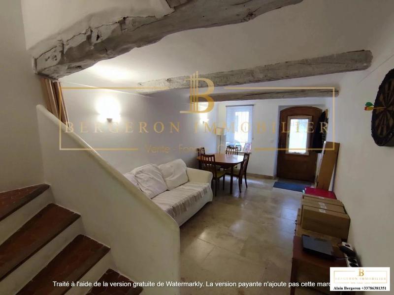 Maison traditionnelle - 92 m² - 4 pièces