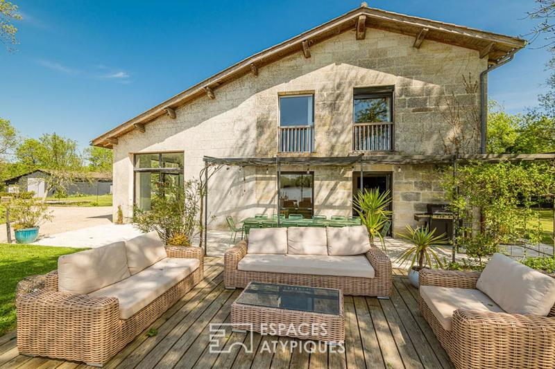 Maison en pierre - 332 m² - 10 pièces