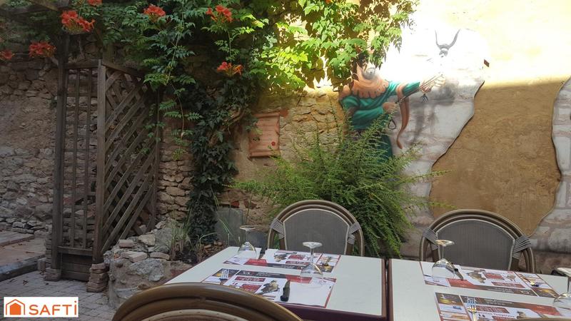 Maison - 310 m² - 8 pièces