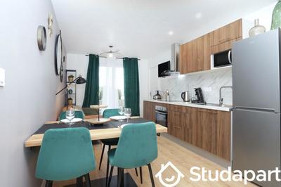 Chambre - 10 m² - 1 pièce