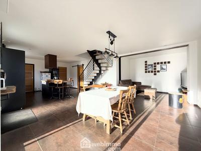 Maison - 90 m² - 5 pièces