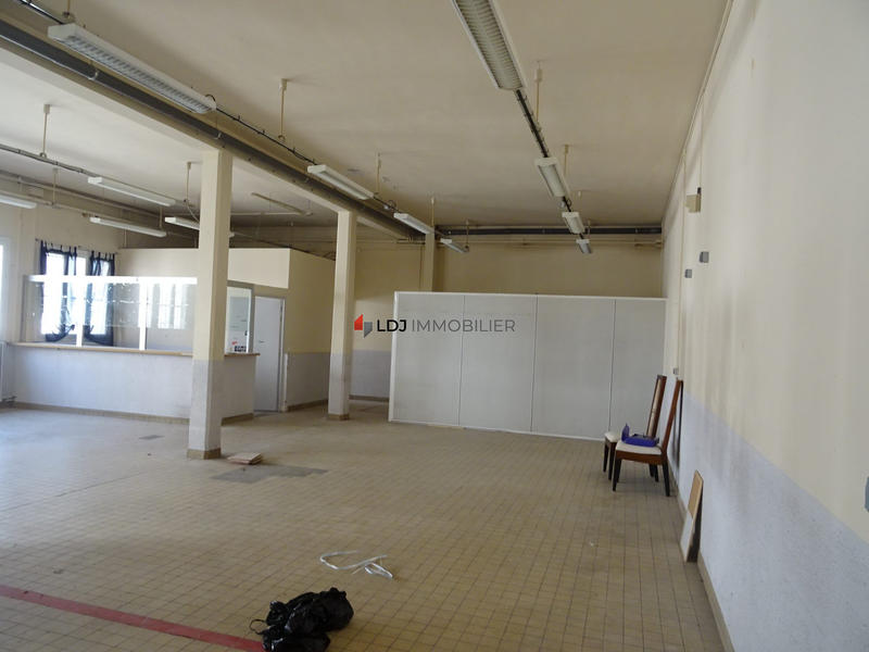 Local commercial - 200 m²