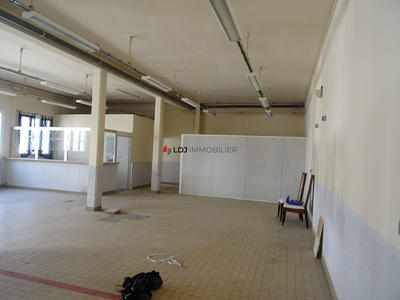 Local commercial - 200 m²
