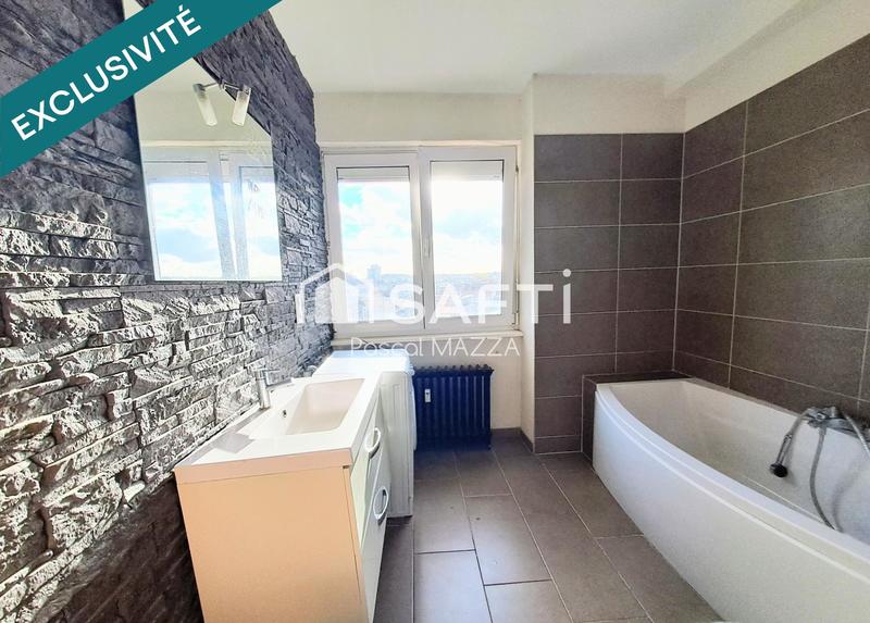 Appartement - 99 m² - 4 pièces