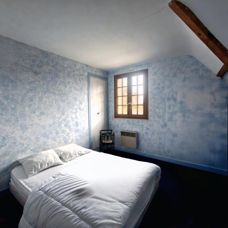 Maison - 233 m² - 11 pièces