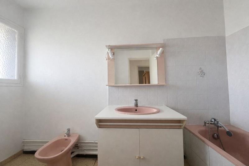 Appartement - 84 m² - 4 pièces