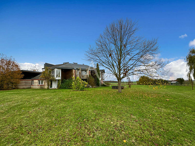 Maison - 320 m² - 12 pièces