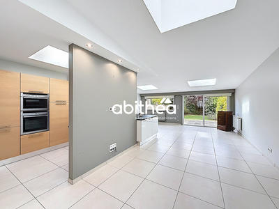 Maison - 182 m² - 6 pièces