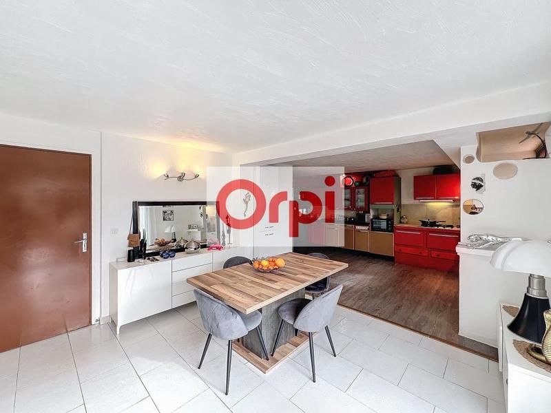 Maison - 280 m² - 5 pièces