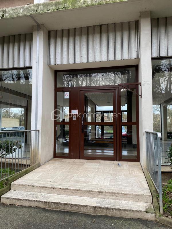 Appartement - 80 m² - 5 pièces