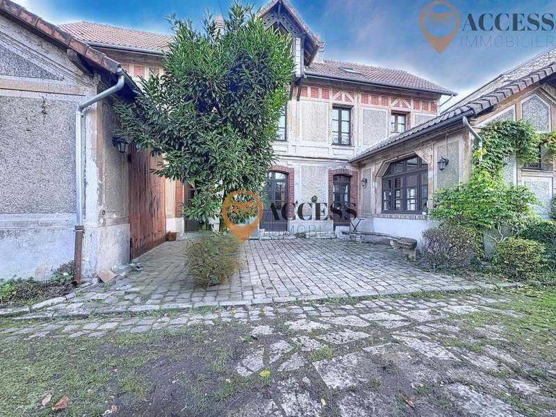 Propriété - 196 m² - 9 pièces