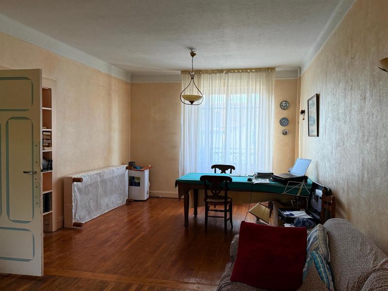 Maison - 251 m² - 11 pièces