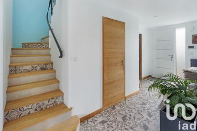 Maison - 198 m² - 9 pièces