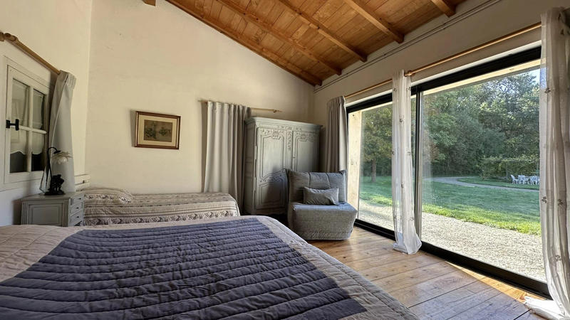 Maison - 768 m² - 17 pièces