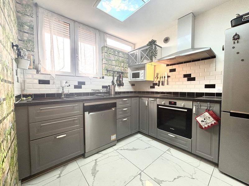 Appartement - 81 m² - 4 pièces