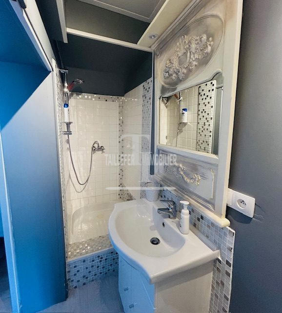 Maison - 208 m² - 7 pièces