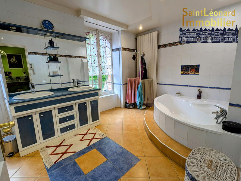 Maison - 190 m² - 7 pièces