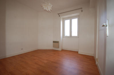 Appartement - 60 m² - 4 pièces