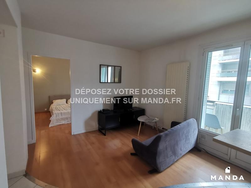 Chambre - 11 m² - 4 pièces