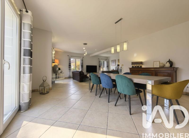 Maison - 224 m² - 8 pièces