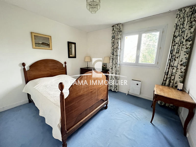 Maison - 196 m² - 7 pièces