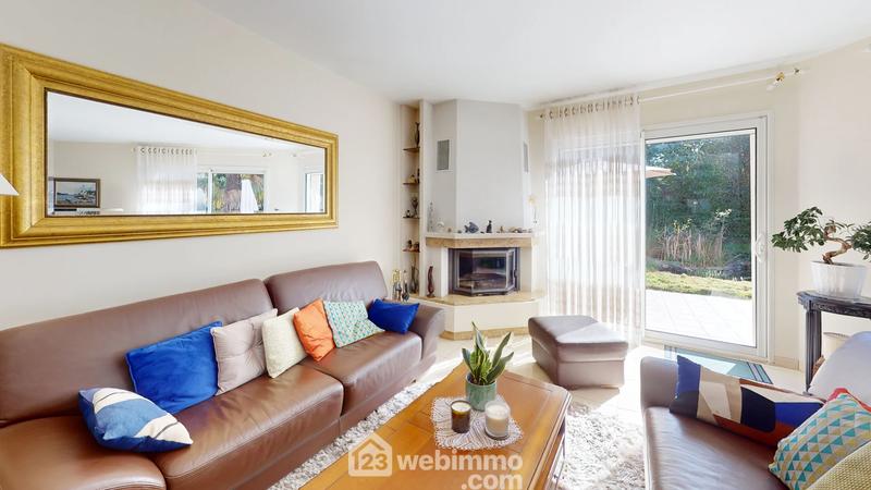 Villa - 204 m² - 8 pièces