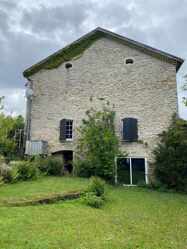 Maison - 335 m² - 10 pièces