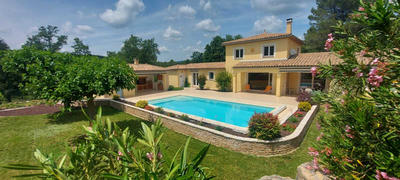 Villa - 160 m² - 6 pièces