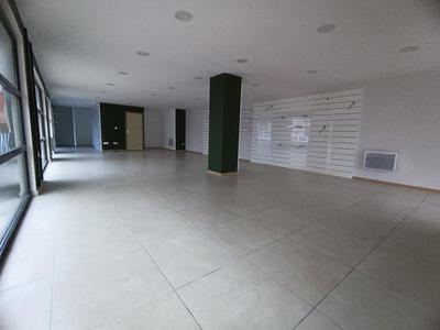 Local commercial - 108 m²
