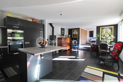 Maison d'architecte - 207 m² - 7 pièces