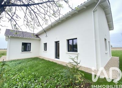 Maison - 280 m² - 10 pièces