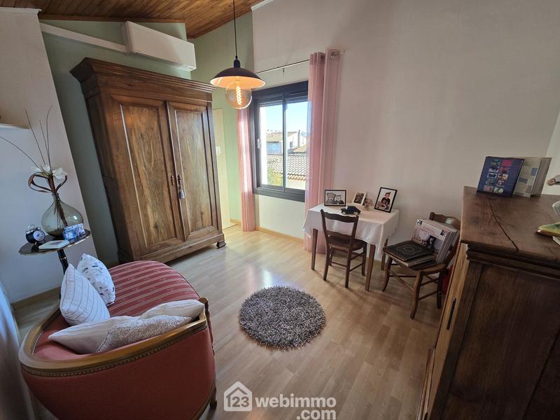 Maison - 221 m² - 5 pièces