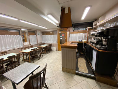 Local commercial - 124 m²