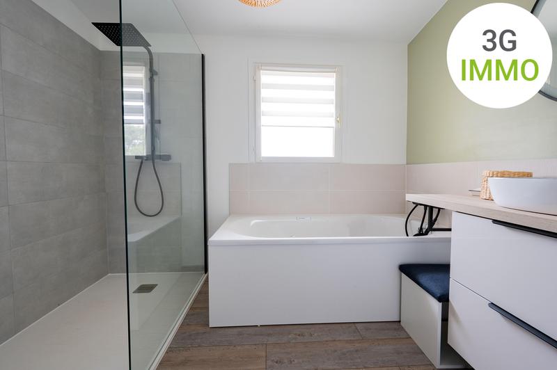 Propriété - 168 m² - 8 pièces