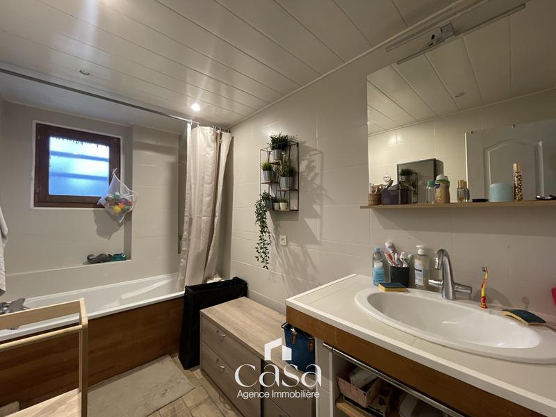 Maison - 137 m² - 6 pièces