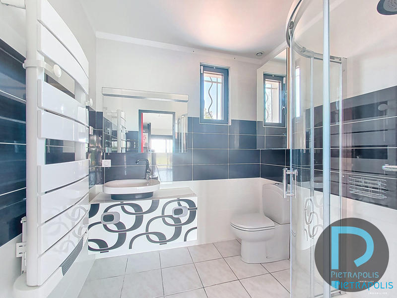 Maison contemporaine - 152 m² - 6 pièces