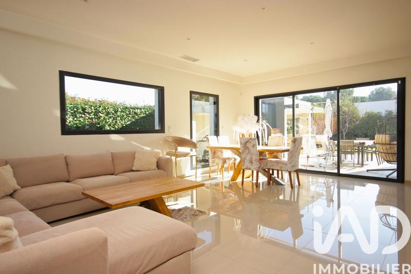 Maison - 181 m² - 7 pièces