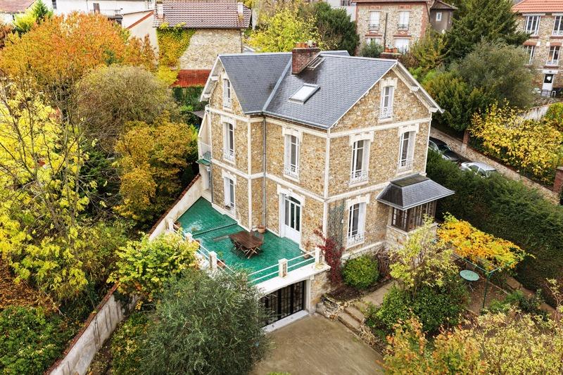 Maison bourgeoise - 234 m² - 8 pièces