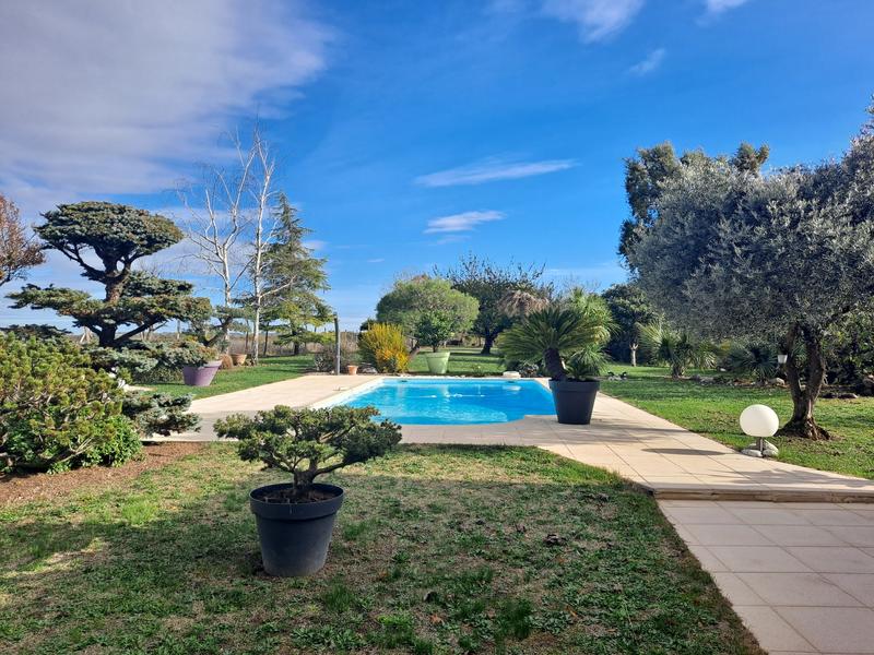 Maison - 218 m² - 6 pièces