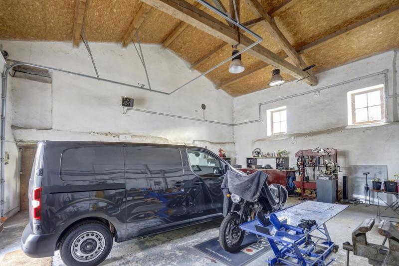 Maison - 276 m² - 6 pièces