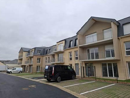 Appartement - 90 m² - 4 pièces