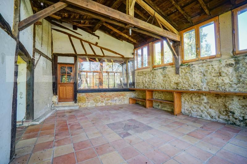 Propriété - 400 m² - 15 pièces