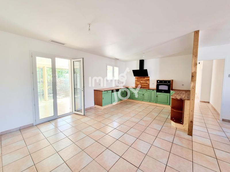 Maison - 93 m² - 5 pièces