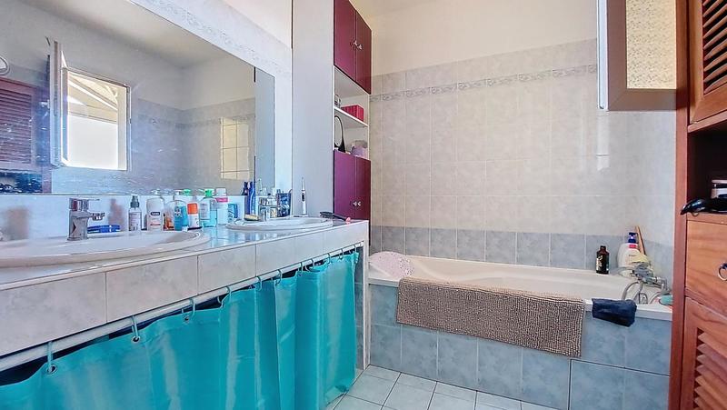 Maison - 88 m² - 4 pièces