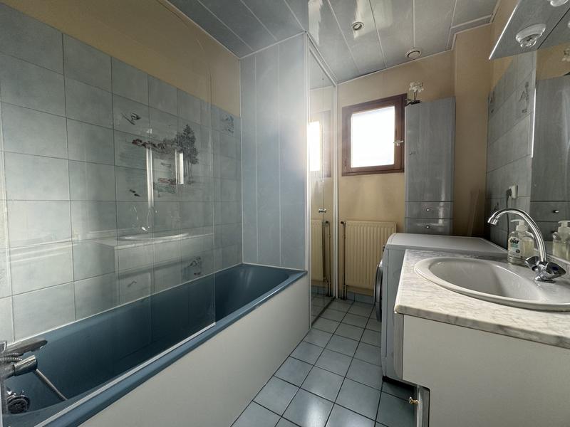 Maison - 166 m² - 7 pièces