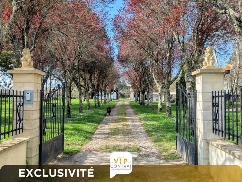 Maison - 253 m² - 8 pièces