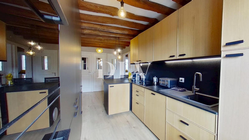 Appartement - 97 m² - 4 pièces