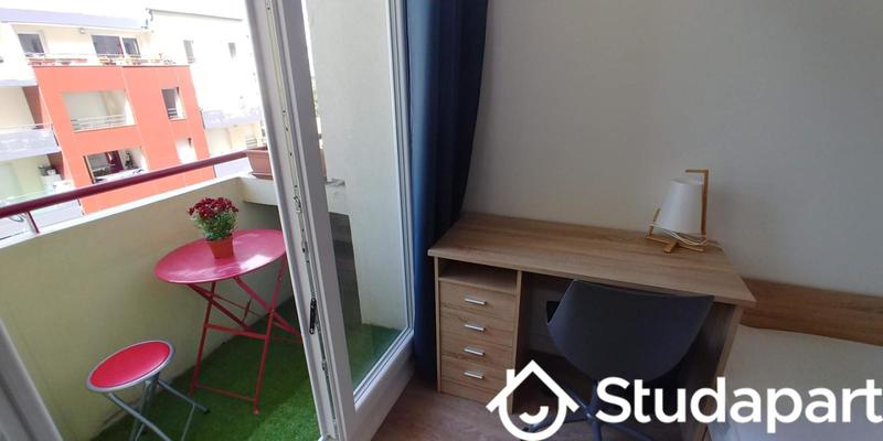 Chambre - 12 m² - 1 pièce