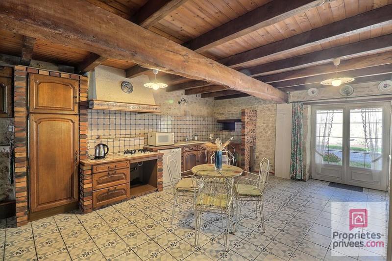 Maison - 230 m² - 13 pièces