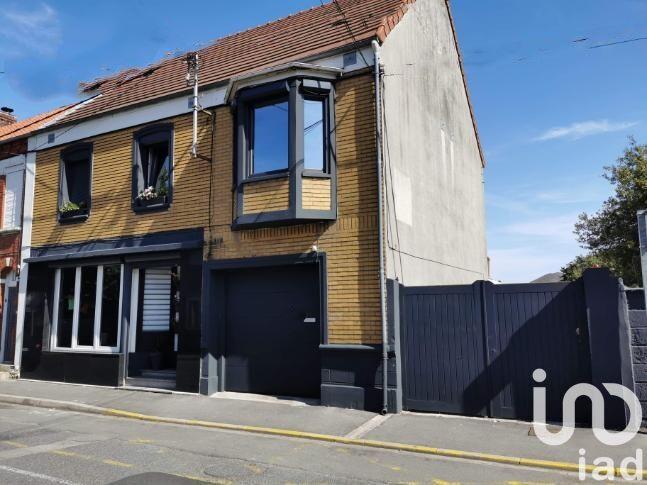 Maison - 235 m² - 8 pièces